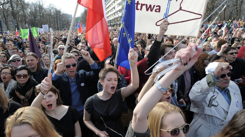 poľsko, protest, demonštrácia, zákaz potratov,...