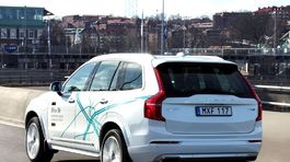 Volvo nasadí v Číne do premávky 100 autonómnych áut