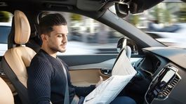 Asistenčné systémy nás ohrozujú! Tvrdí americký psychiater