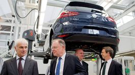 VW sa nedarí vyriešiť emisný škandál