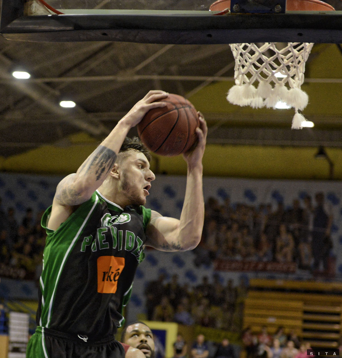 Mike Rostampour z Prievidze.