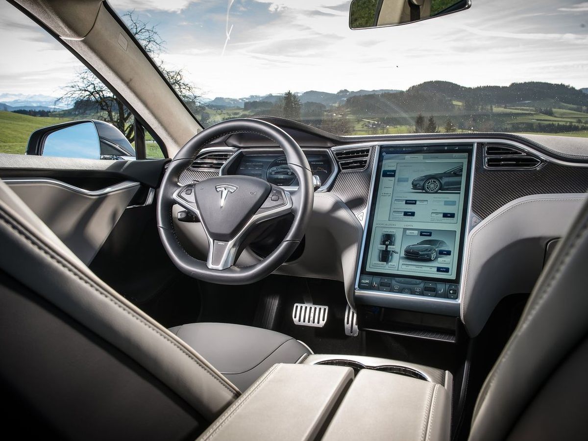 Tesla S 2016 Facelift Priniesol Len Retuše Väčší Dojazd Sa