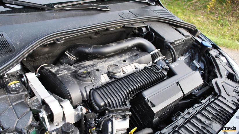 Benzínový päťvalec ponúka skutočne rýchle...