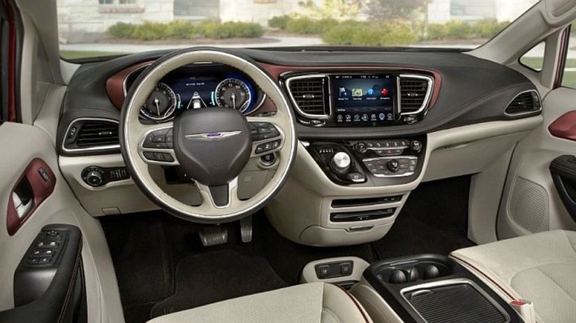 Chrysler Pacifica - 2016
