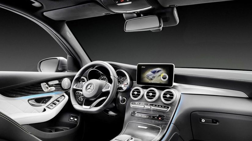 Mercedes-Benz GLC - 2016