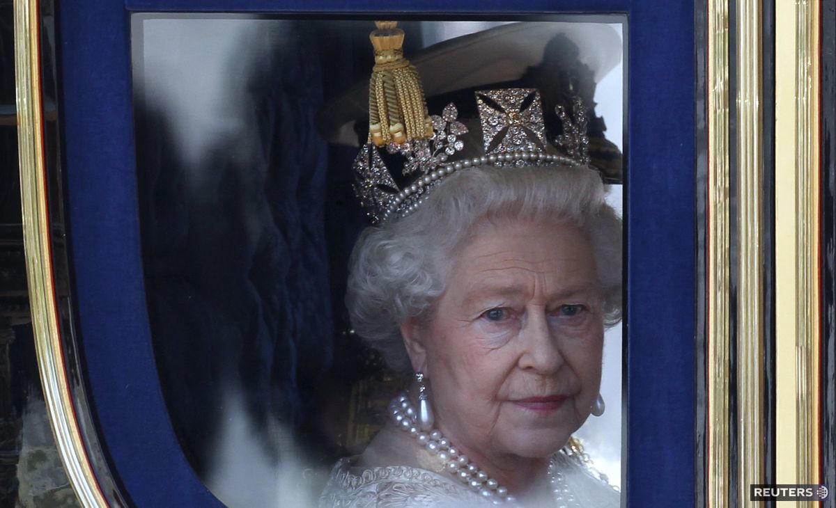 Británia, kráľovná Alžbeta II., 2010