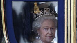 Británia, kráľovná Alžbeta II., 2010