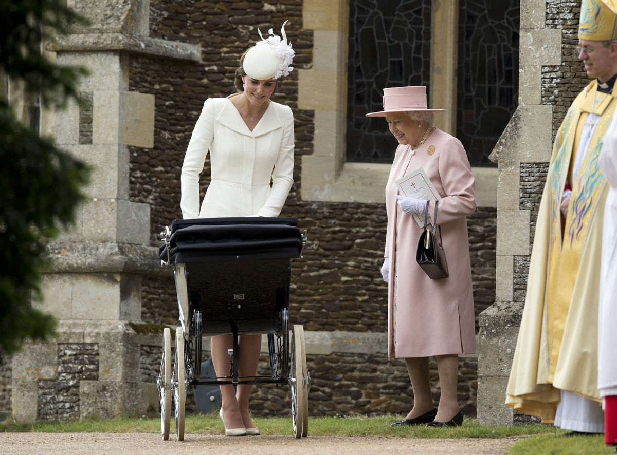 Británia, kráľovná Alžbeta II., 2015
