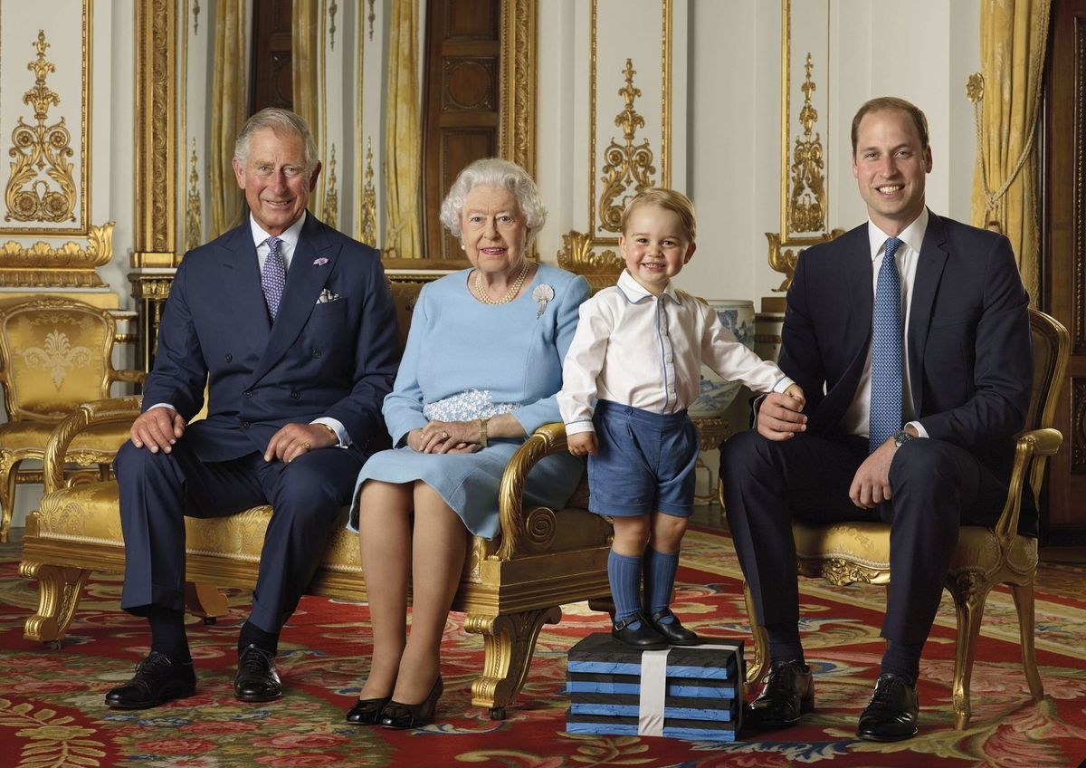 2015, Británia, kráľovská rodna, kráľovná Alžbeta, princ Charles, princ William, vojvodkyňa Kate