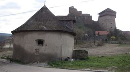 Pod Fiľakovským hradom bude parkovacia zóna