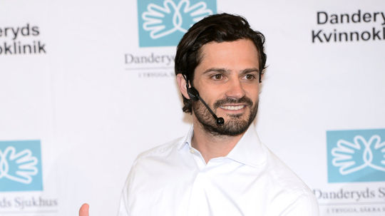 Švédsky princ Carl Philip počas tlačovej...