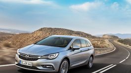 Opel-Astra Sports Tourer-2016-1024-05