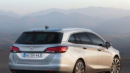 Opel-Astra Sports Tourer-2016-1024-09
