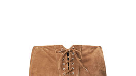 Minisukňa so semišovým dezénom - predáva Mango. 