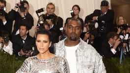 Kanye West a jeho manželka Kim Kardashian zastupovali na podujatí značku Balmain. 