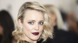 Strach z tmavého rúžu? 6 krások na akcii roka ukázalo, ako na to!