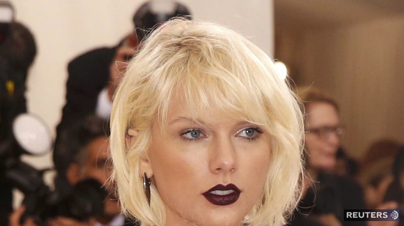 Taylor Swift - temný rúž