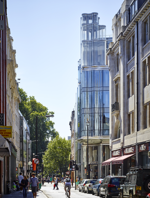 Dom na Oxford Street 61 v Londýne.