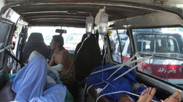 V Afganistane po zrážke autobusov s cisternou zahynulo najmenej 73 ľudí