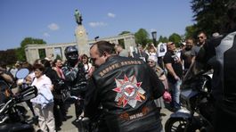 Ruskí motorkári Noční vlci začali cestu po Balkáne