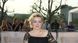Fotografom pózovala aj Sheridan Smith.