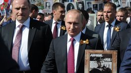 Sprievod na čele s Putinom pochodoval Červeným námestím