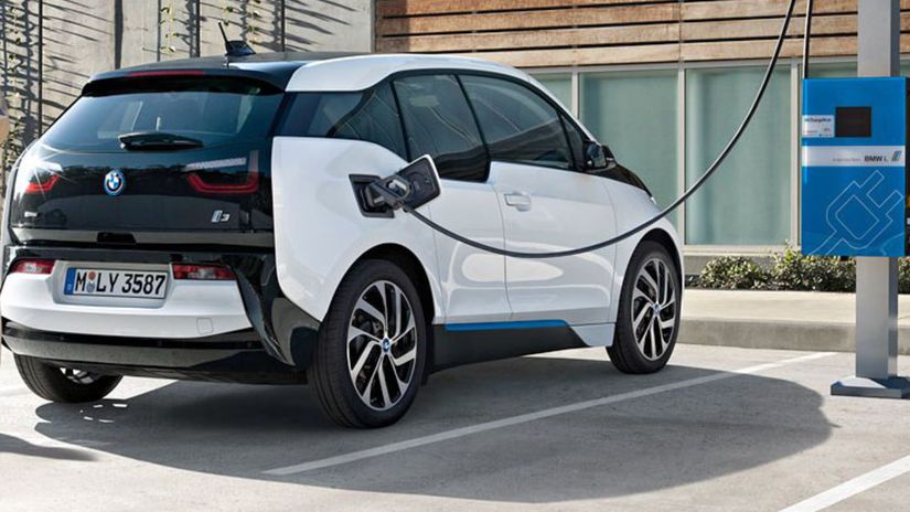 BMW i3 sa umiestnilo presne v strede rebríčka....