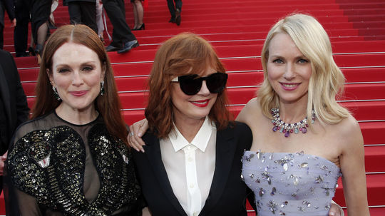 Zľava: Herečky Julianne Moore, Susan Sarandon a...