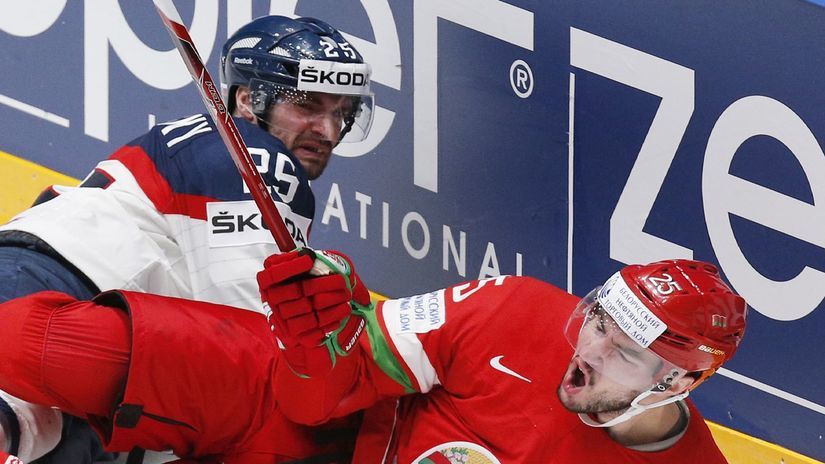 Oleg Yevenko z Bieloruska a Marek Viedenský v...