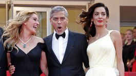 Julia Roberts (vľavo) bola celý večer v dobrej nálade. Aj po boku Georga Clooney