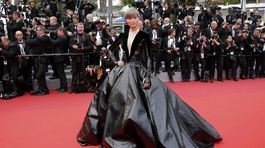 Speváčka Li Yuchun.