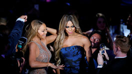 Mariah Carey (vľavo) a herečka Laverne Cox