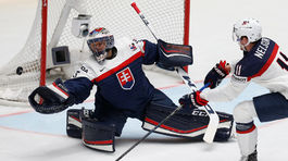 Brock Nelson, Július Hudáček