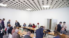 Sklamaní odborári a učitelia nedostanú platy, aké žiadali 