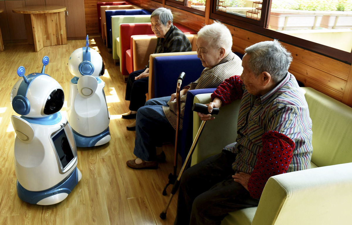 dôchodkyne, dôchodcovia, starenky, roboty, starí ľudia, Čína