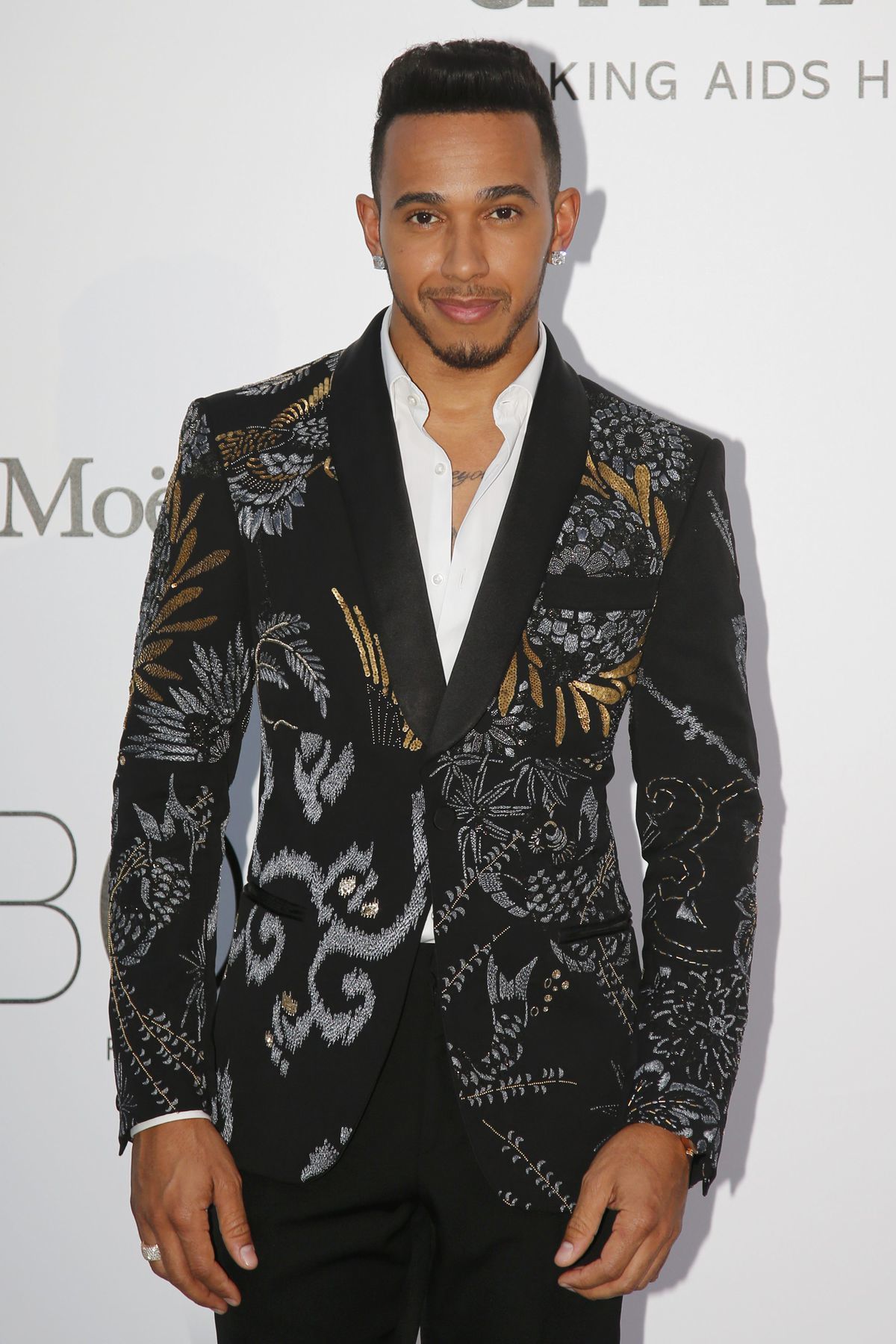 Jazdec Formuly 1 Lewis Hamilton.