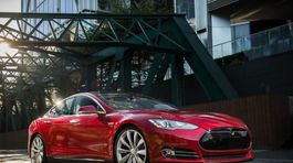 Tesla-Model S-2013-1024-01