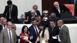 Turecko zadržalo 9 členov opozičnej prokurdskej strany