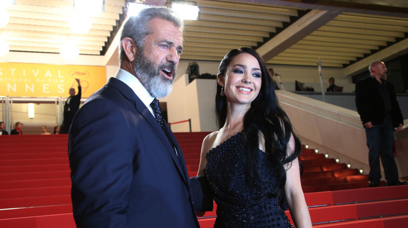 Mel Gibson a jeho priateľka Rosalind Ross