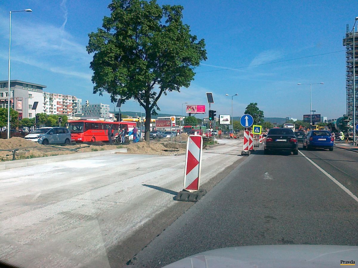 V Bratislave zase dlho prerábajú jednu križovatku.