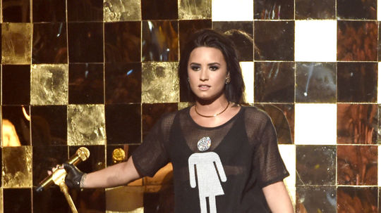 Počas programu vystúpila aj Demi Lovato.