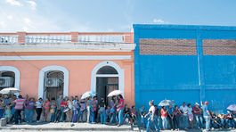 Žiadna kola ani pivo. Vo Venezuele zatvárajú fabriky 