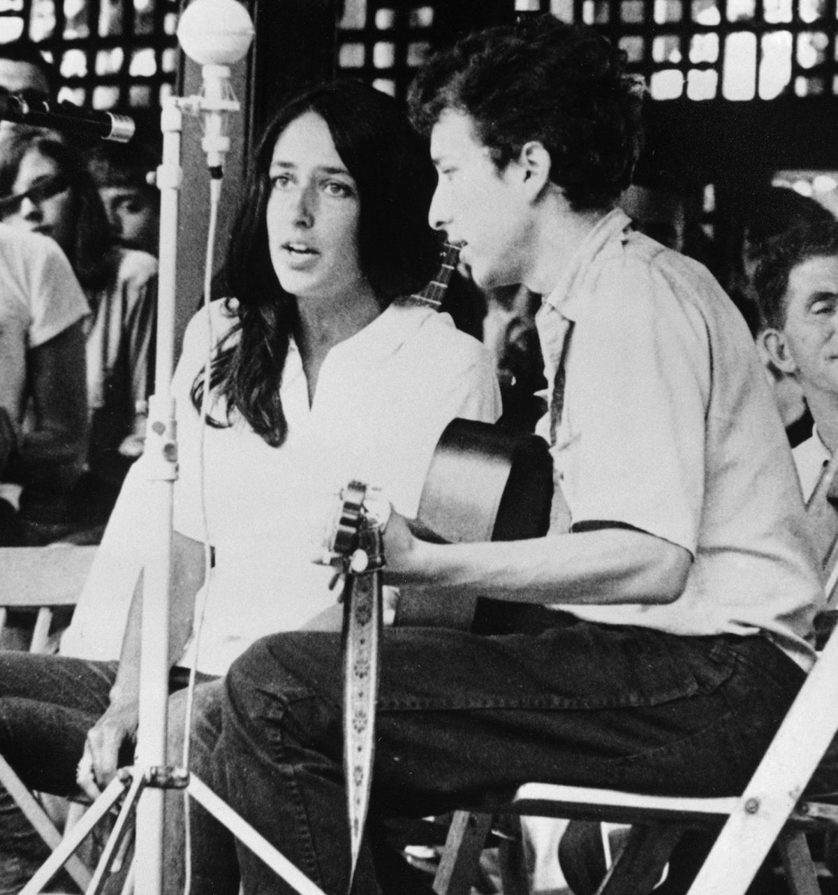 Joan Baez a Bob Dylan počas "Newport...