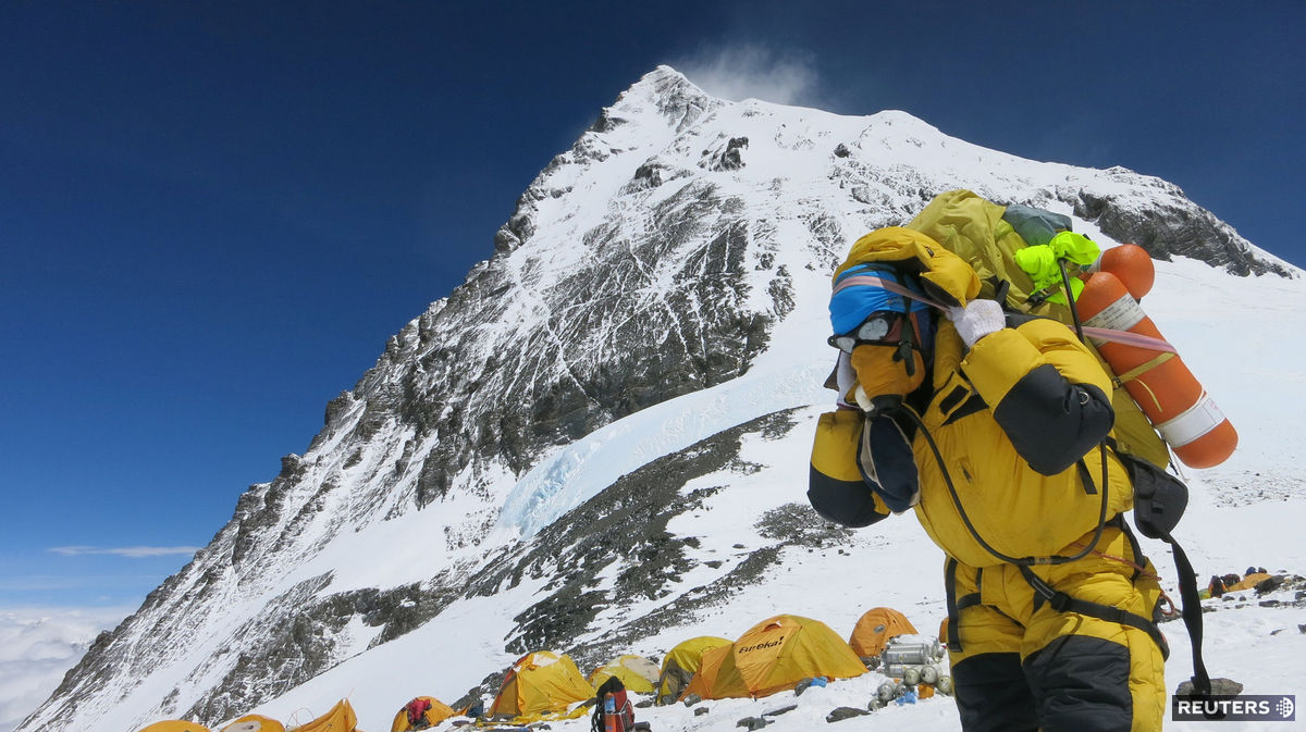 Nepá, Mount Everest, Himaláje, hory, turista, horolezec, nosič