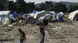 Grécko dokončilo evakuáciu utečeneckého tábora v Idomeni