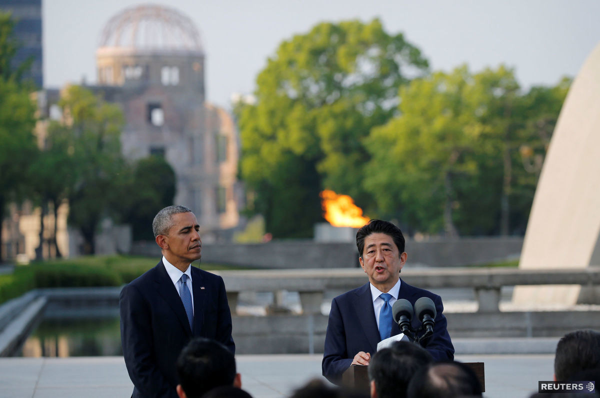 Americký prezident Barack Obama a japonský...