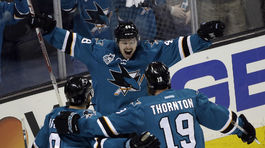 Crosby s Malkinom chcú repete. Veteráni Sharks sú proti