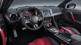 Nissan-GT-R Nismo-2017-1024-08