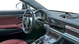 Porsche Panamera 2017: Schyľuje sa k premiére. Unikol interiér