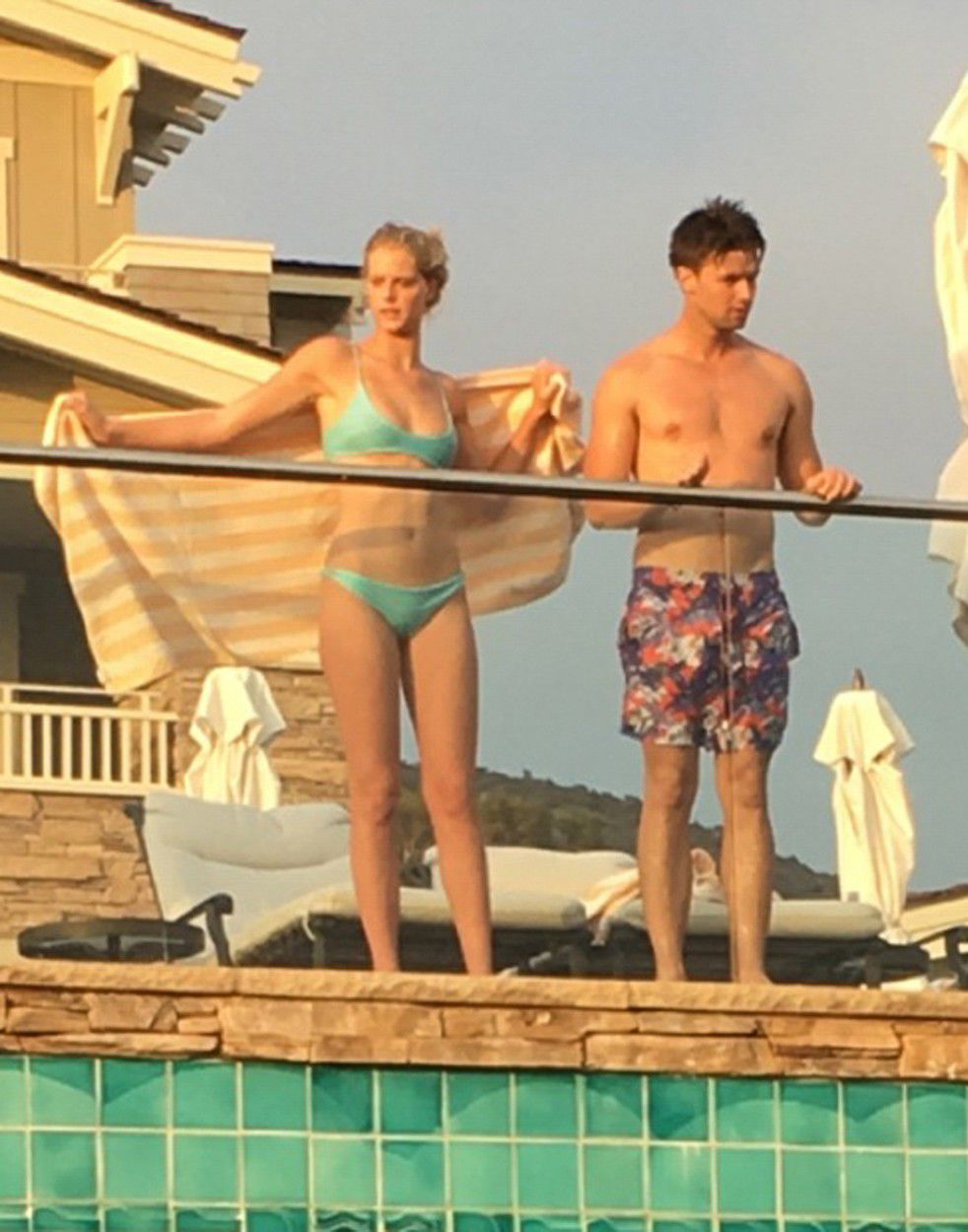 Patrick Schwarzennegera jeho priateľka Abby...